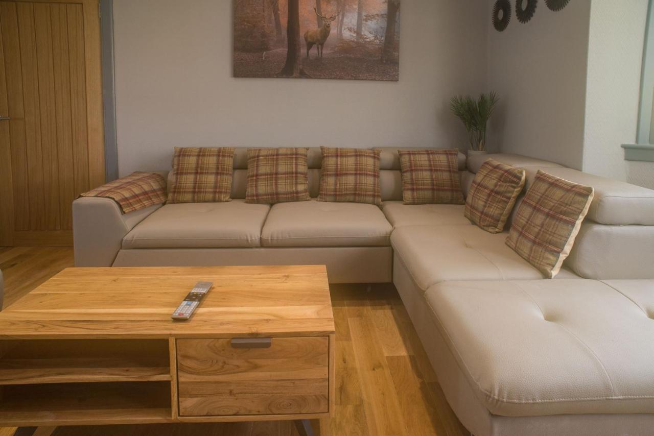 Luxury Super Central Cottage With A Hot Tub/ Gym Portree Exterior photo