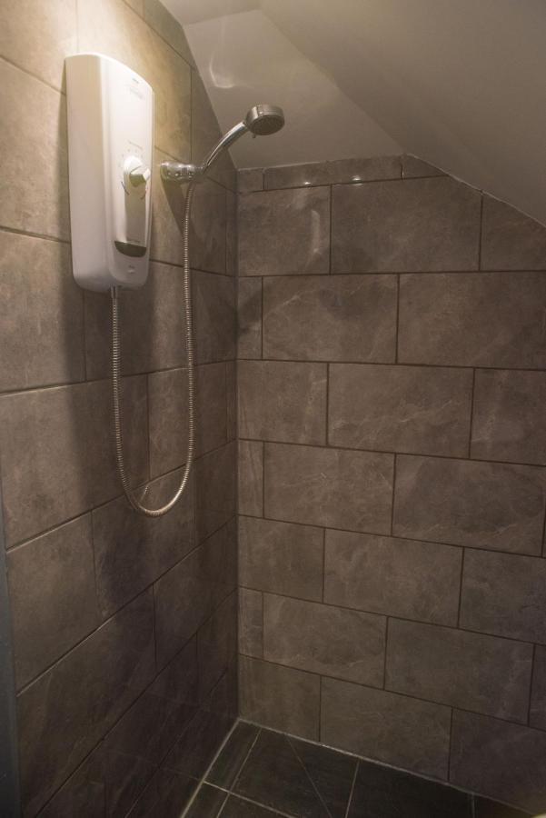Luxury Super Central Cottage With A Hot Tub/ Gym Portree Exterior photo